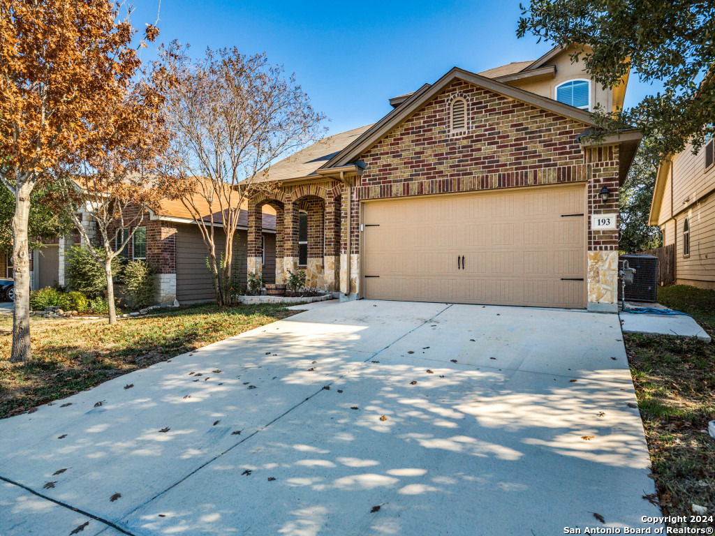 Property Photo: 193 Tufted Crest TX 78253