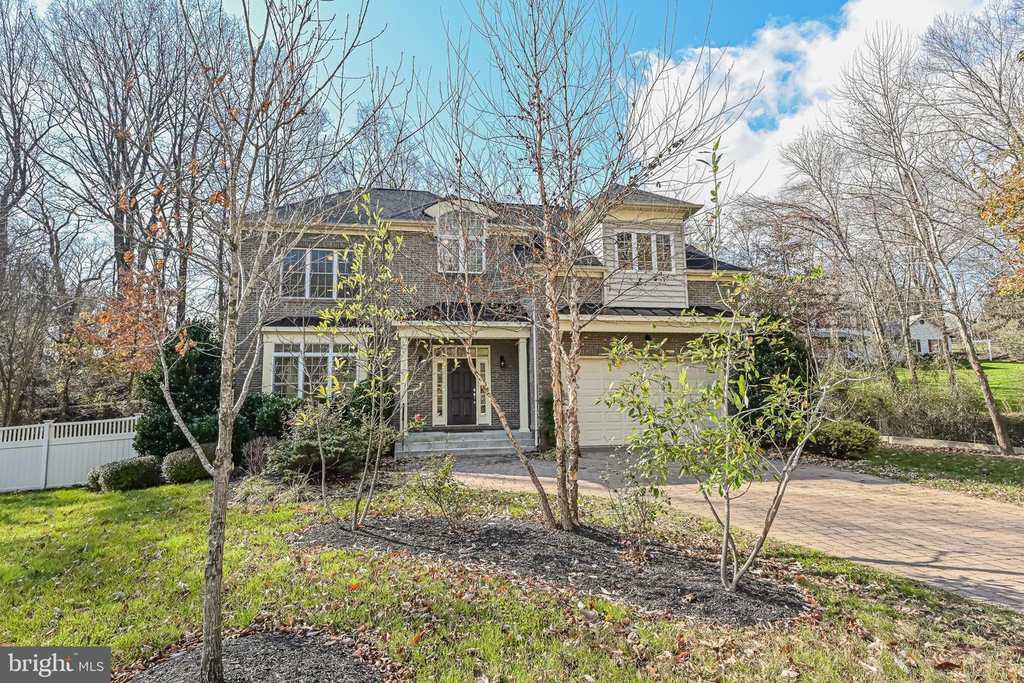 Property Photo: 6926 Clifton Road VA 20124