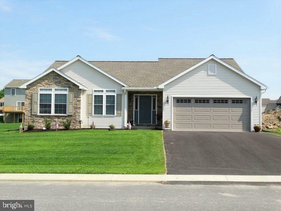 Property Photo:  311 Meadow View Drive  PA 17067 