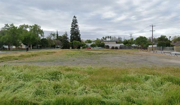 Property Photo:  2395 N Arthur Avenue  CA 93705 