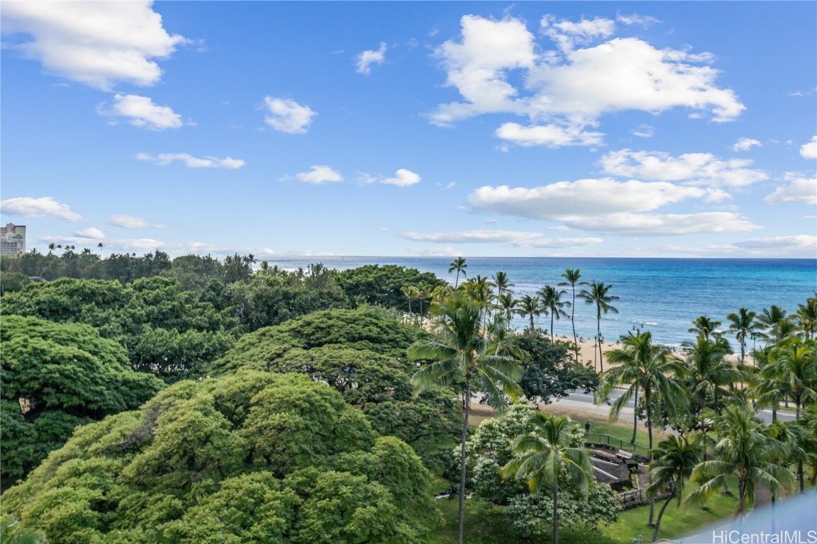 Property Photo:  134 Kapahulu Avenue 807  HI 96815 