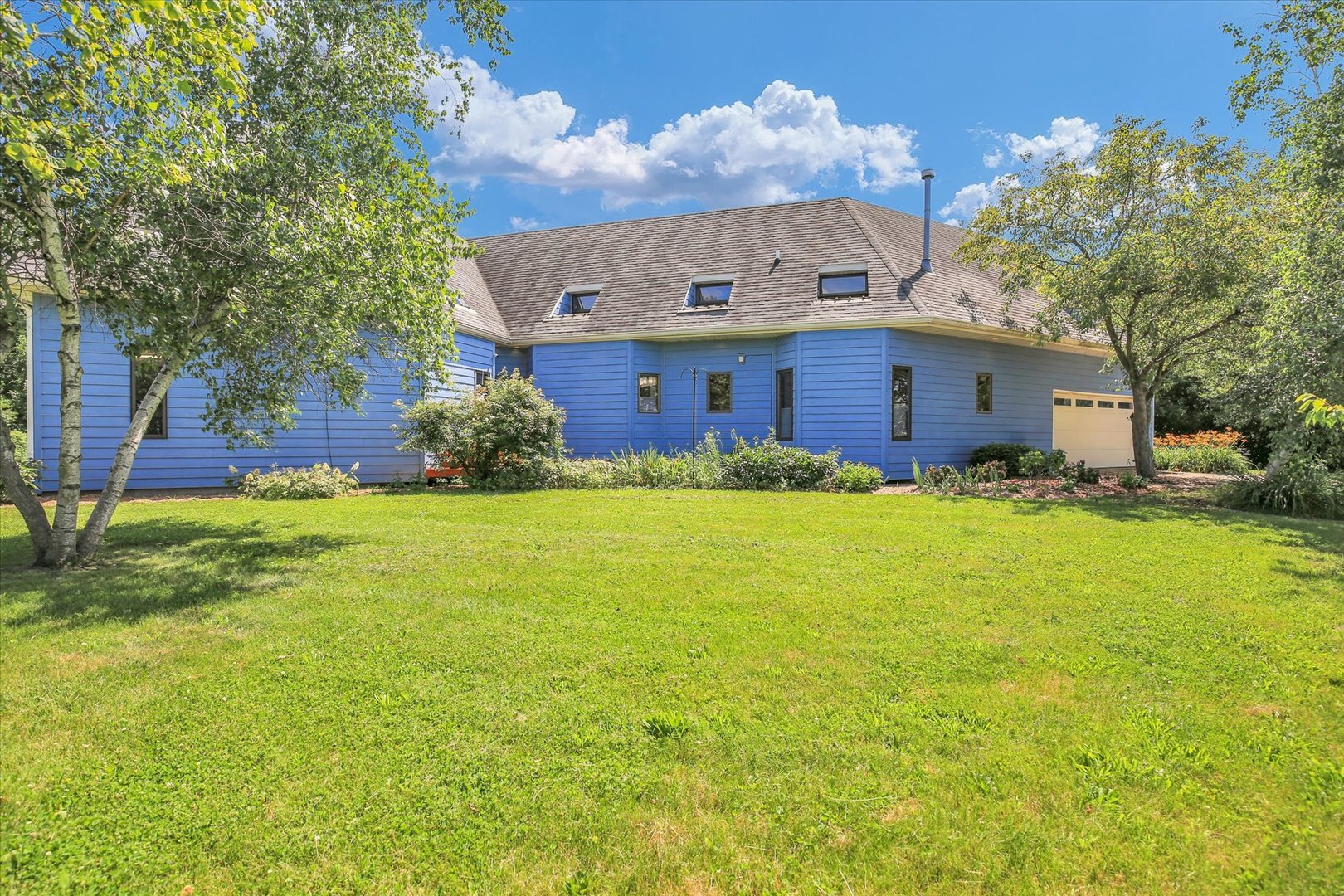 Property Photo: 585 Cr 1800 N IL 61822