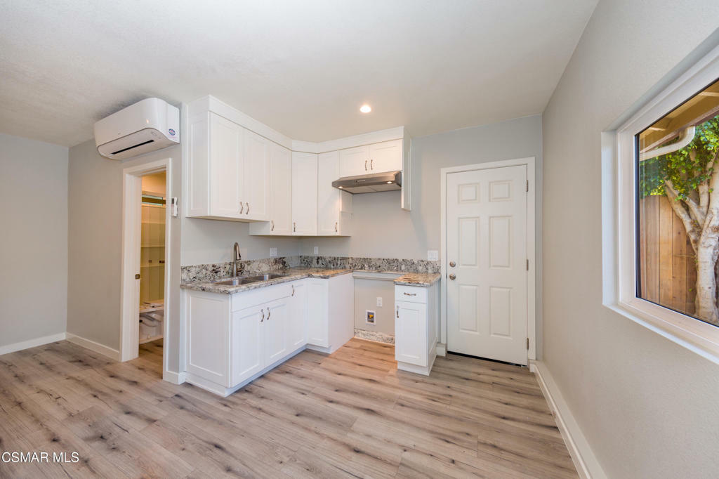 Property Photo:  618 Boulder Street  CA 93015 