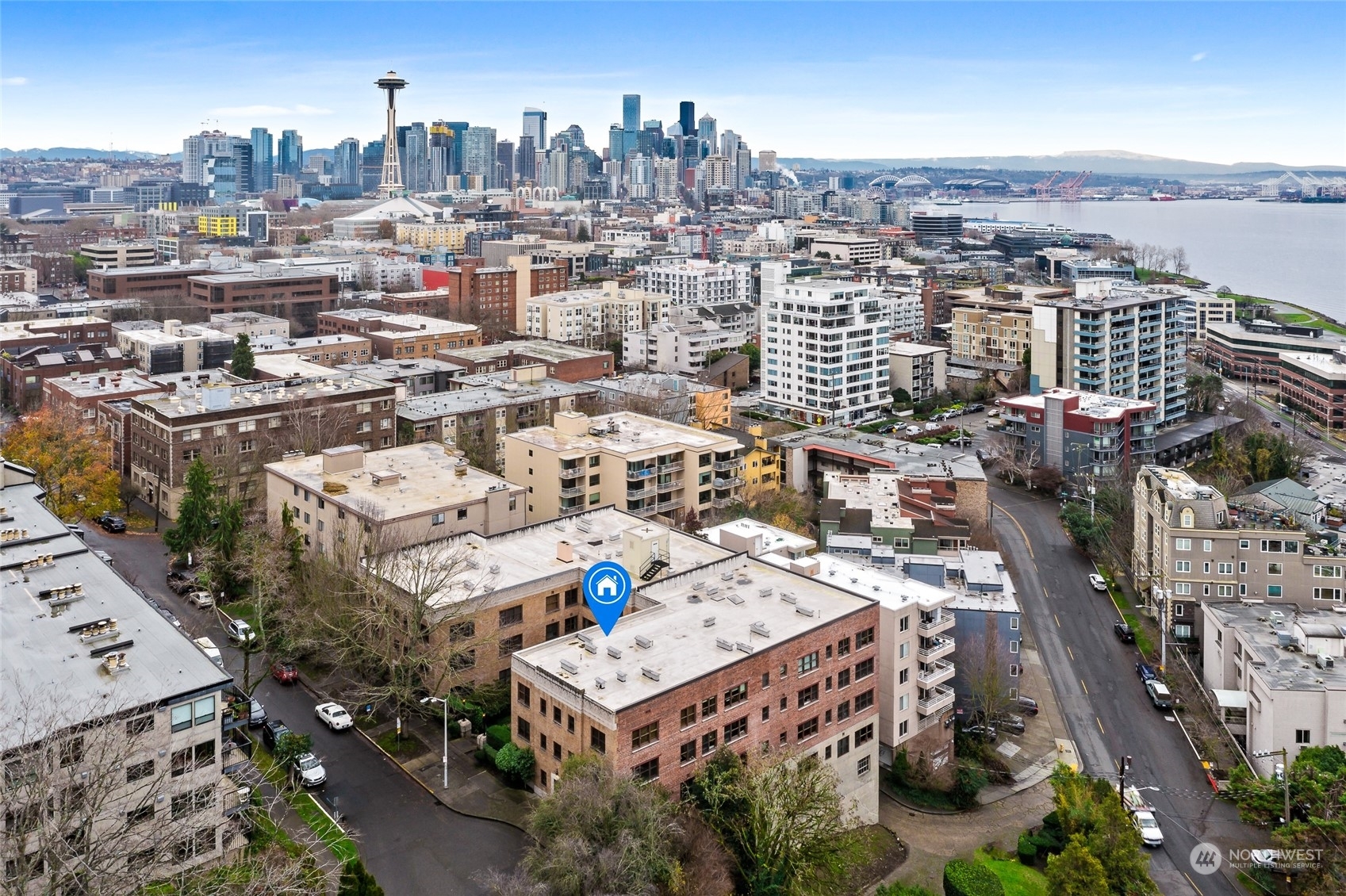 Property Photo: 519 W Roy Street 402 WA 98119