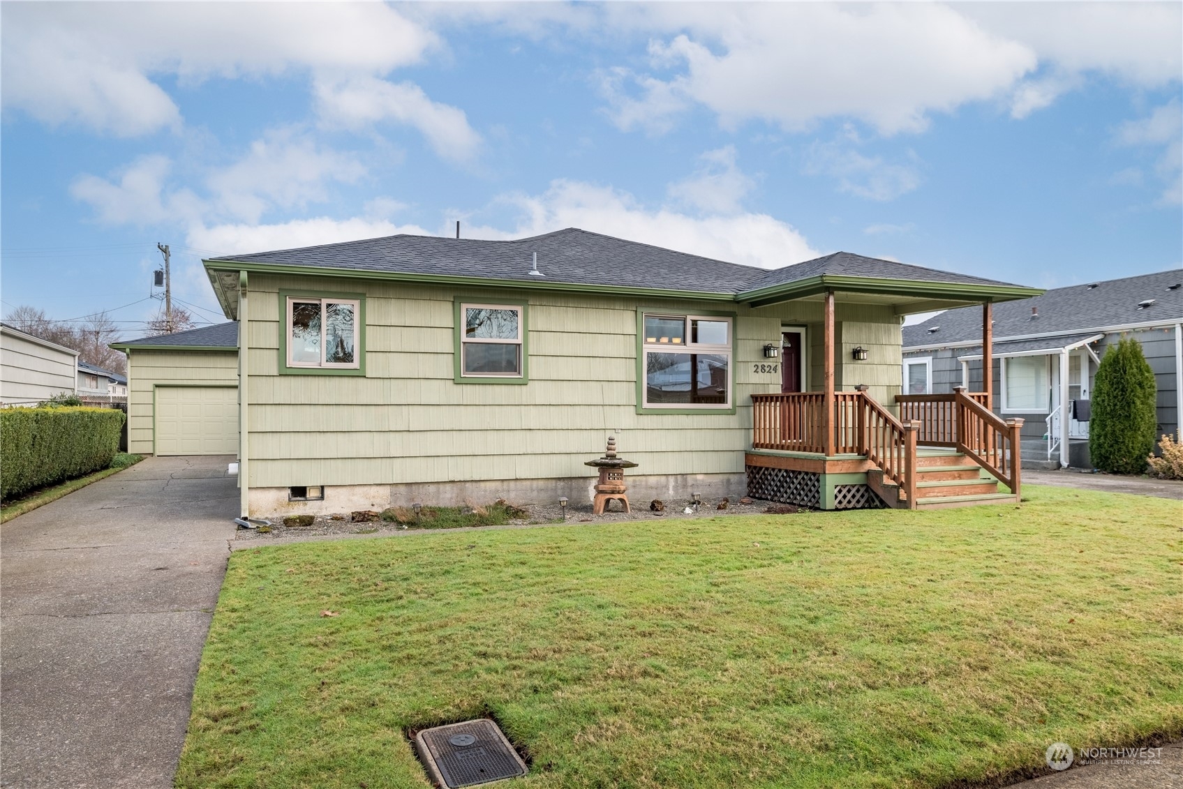 Property Photo: 2824 Larch Street WA 98632