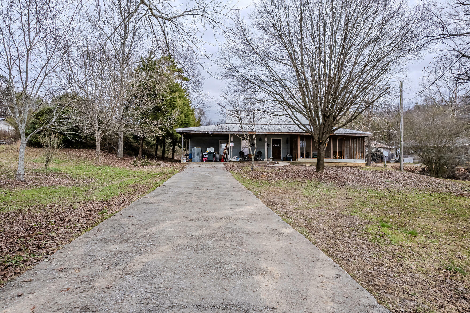 Property Photo:  418 County Road 188  TN 37322 