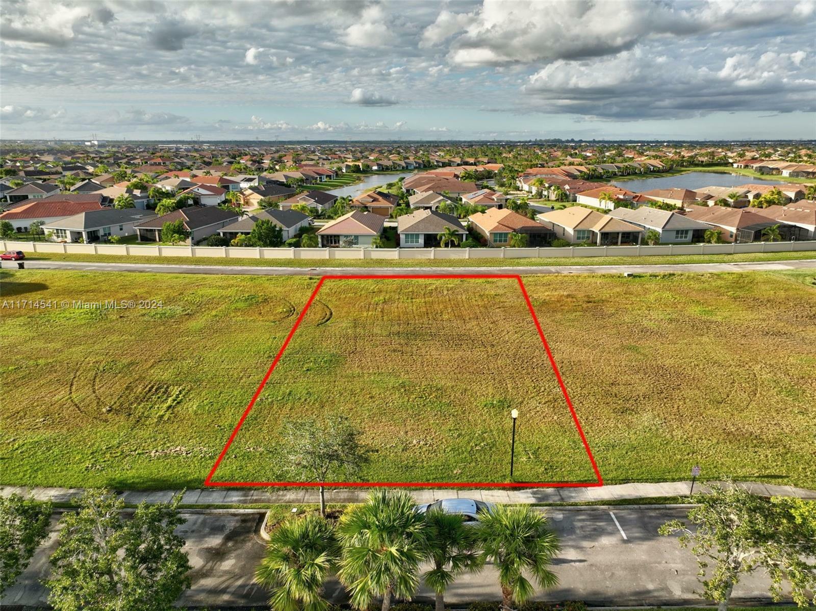 Property Photo:  11930 SW Westcliffe Ln  FL 34987 