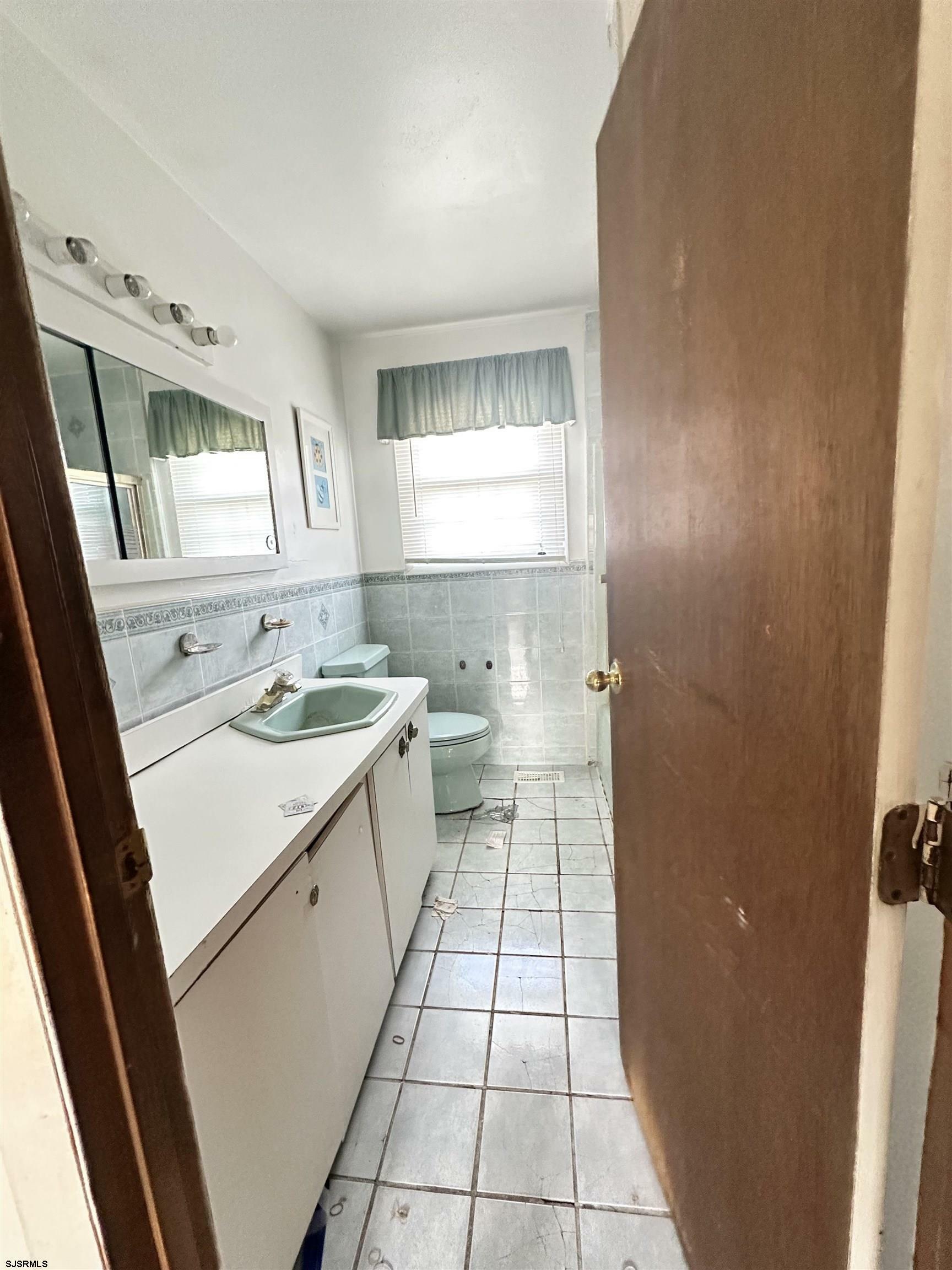 Property Photo:  1238 N Michigan Ave  NJ 08401 