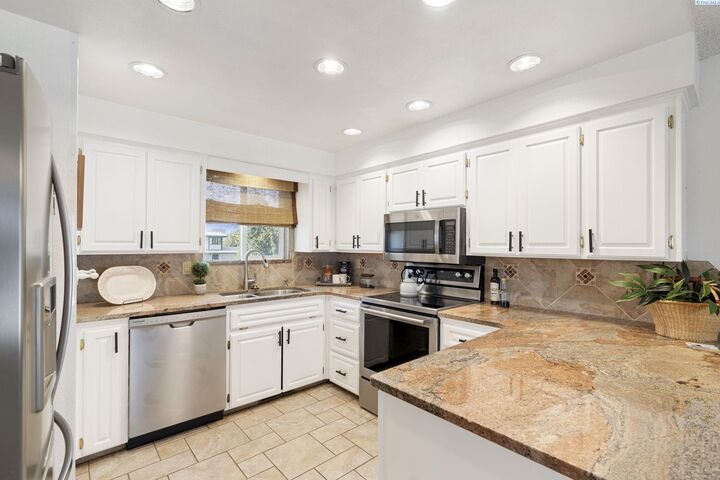 4408 W Rio Grande Ave #E  Kennewick WA 99336 photo