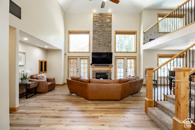Property Photo: 255 Paradise Rd UT 84098