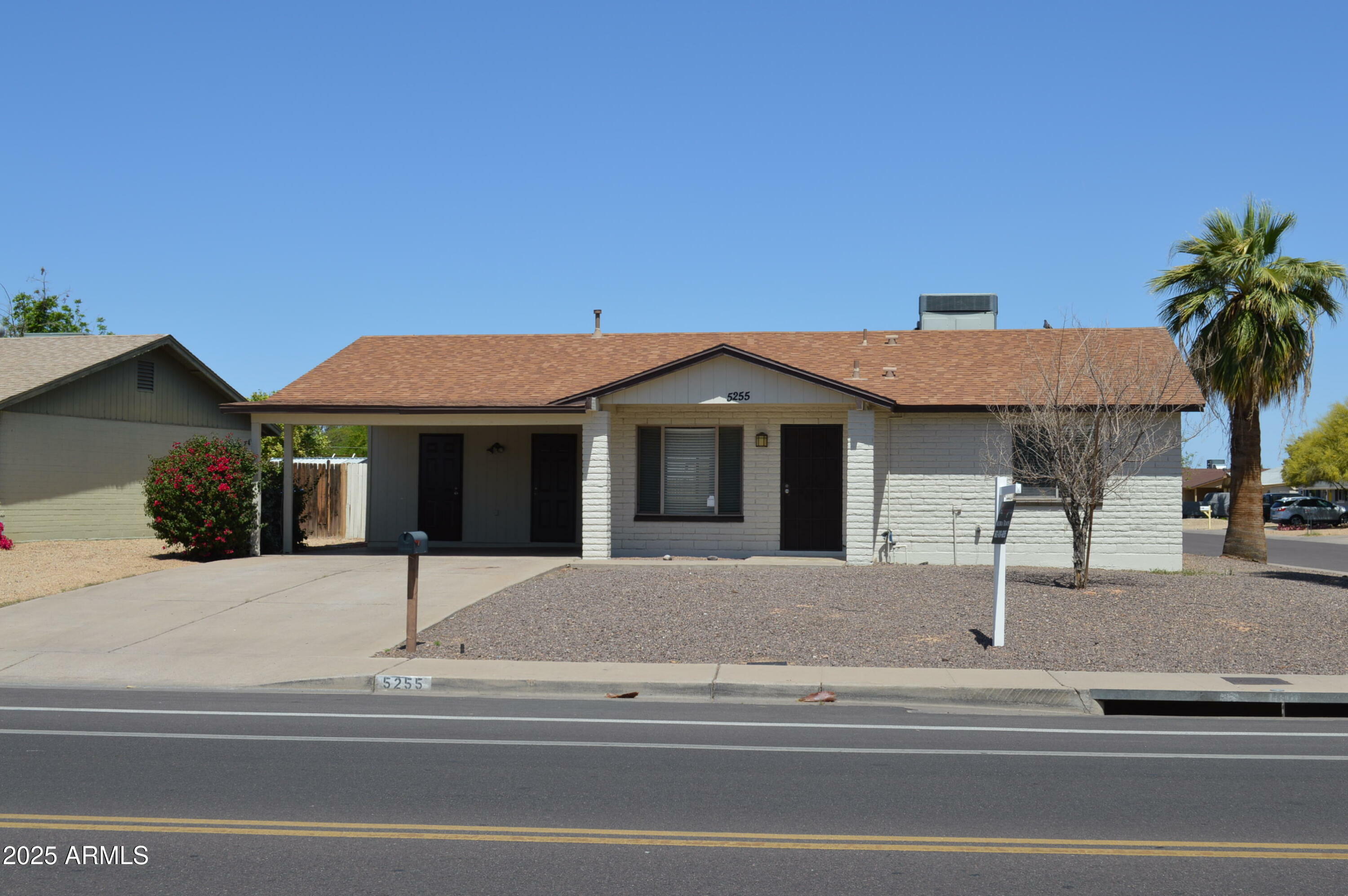 Property Photo: 5255 S Mill Avenue AZ 85283