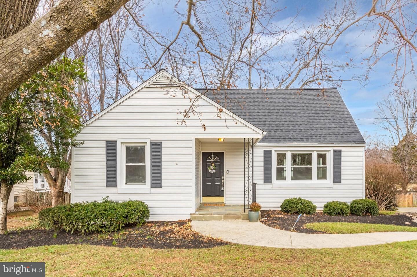 Property Photo: 8312 Grove Road MD 21043