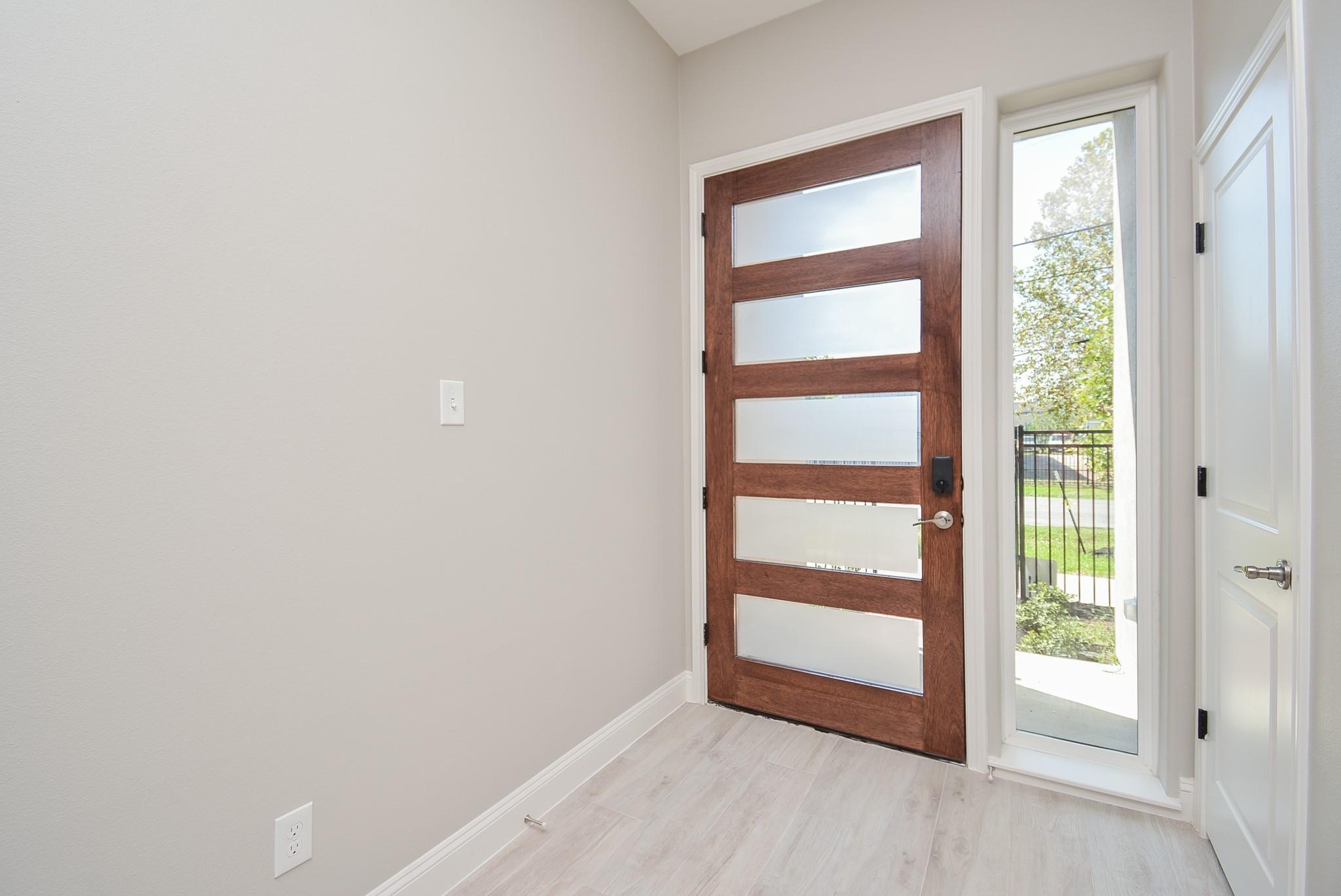Property Photo:  149 S 66 Street  TX 77011 