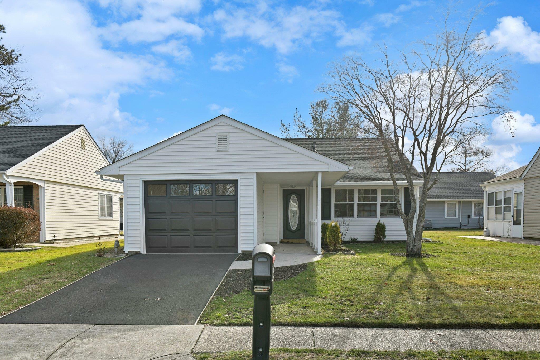 Property Photo:  325 Brownfield Drive  NY 11961 