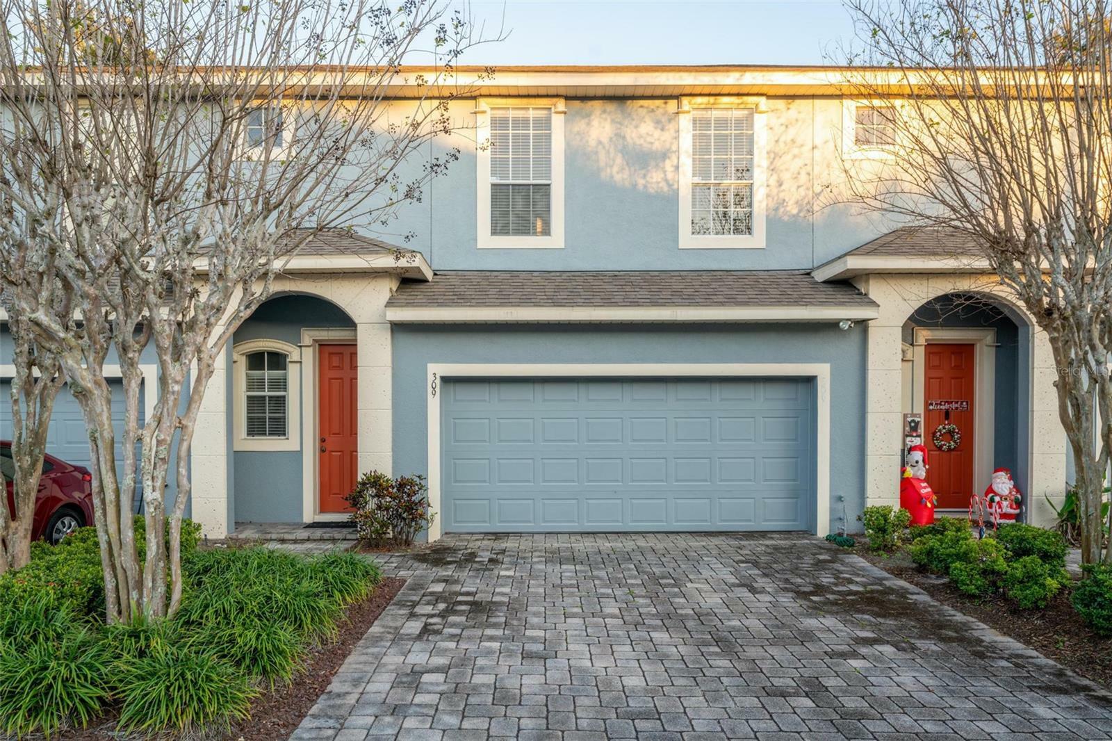 Property Photo: 309 Coral Beach Circle FL 32707