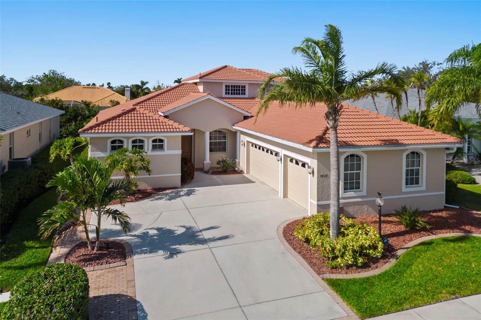 Property Photo:  7428 Arrowhead Run  FL 34202 