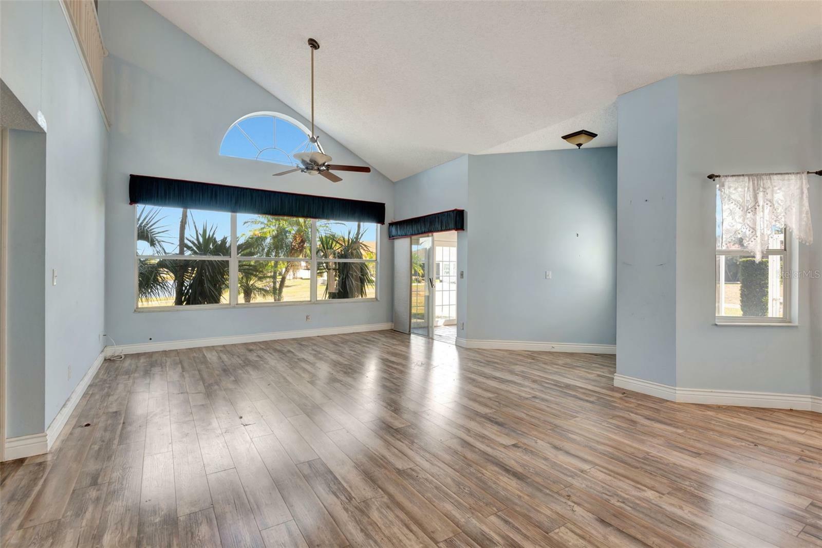 Property Photo:  741 Fairway Ridge Court  FL 33573 