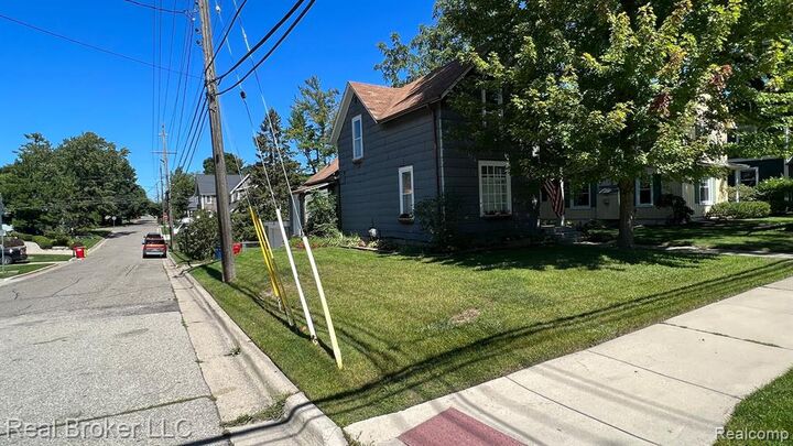164 Albertson Street  Rochester MI 48307 1407 photo