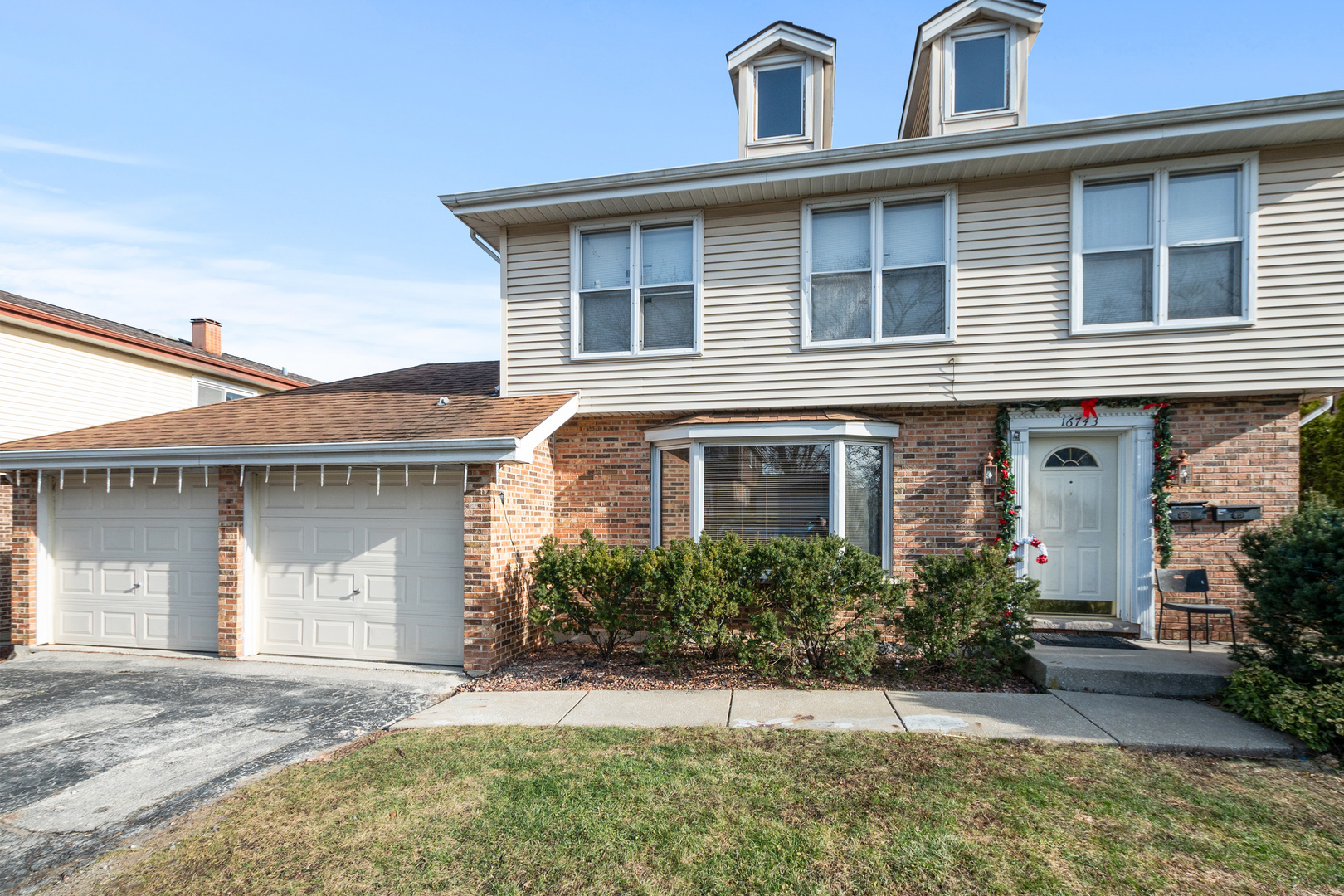 Property Photo:  16743 Hillside Place  IL 60477 