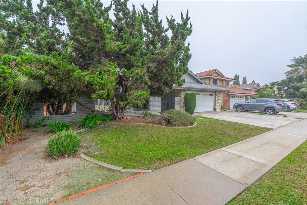 1418 W Carriage Drive  Santa Ana CA 92704 photo