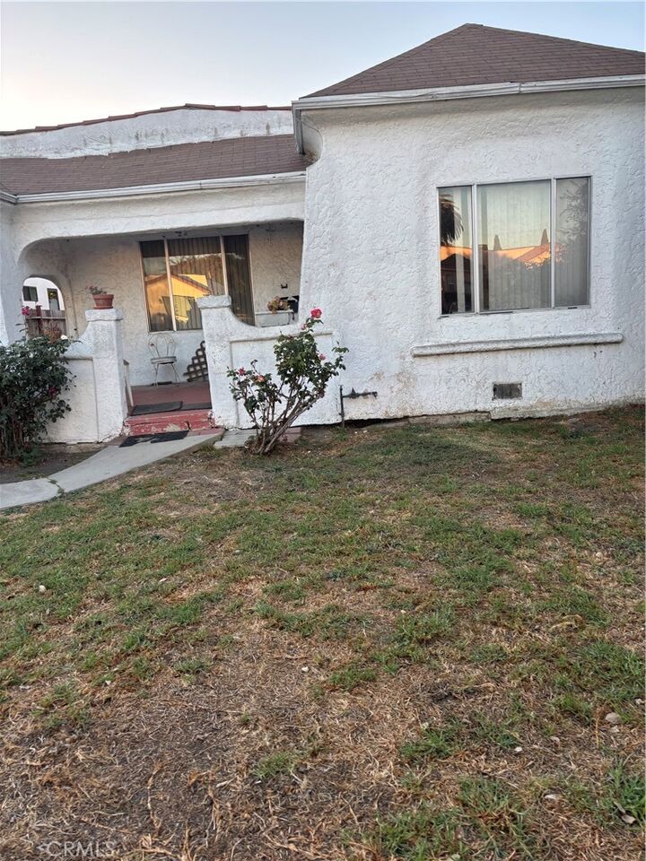 Property Photo:  3035 Potomac Avenue  CA 90016 