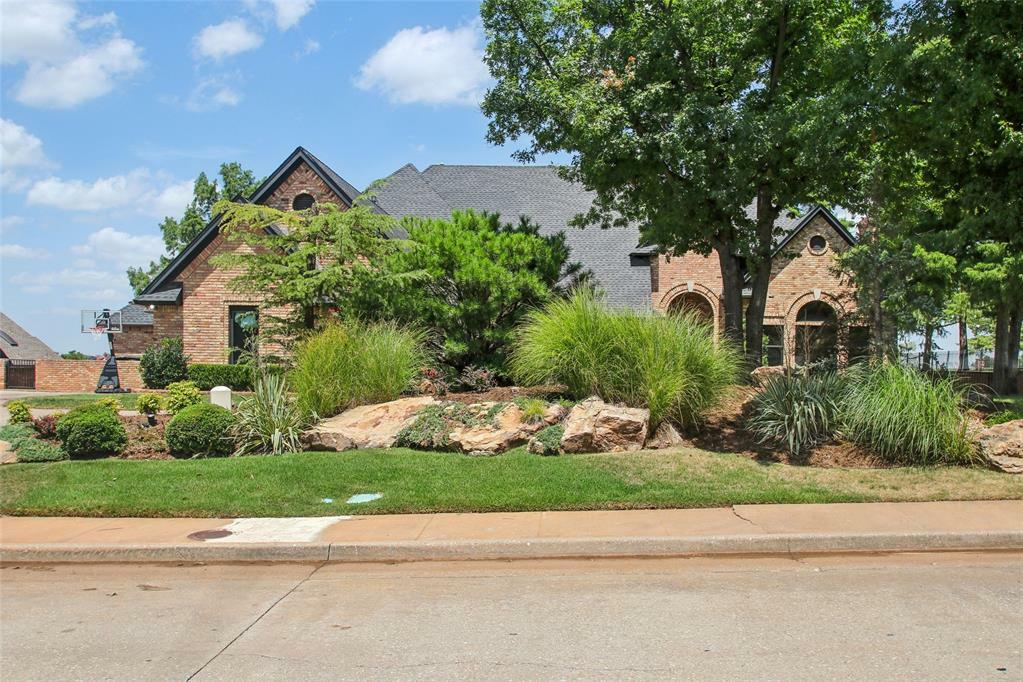Property Photo: 5801 Oak Tree Road OK 73025