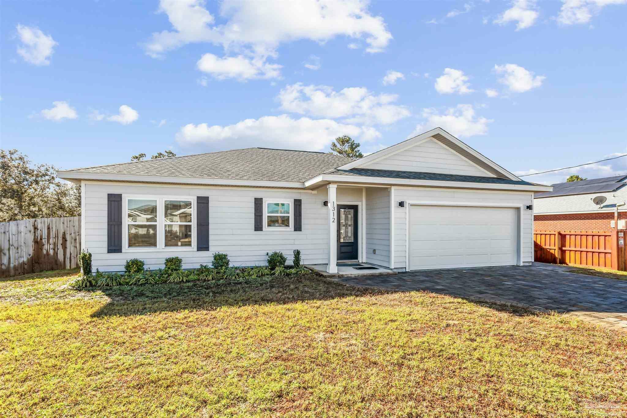 Property Photo:  1312 Little Duck Cir  FL 32563 