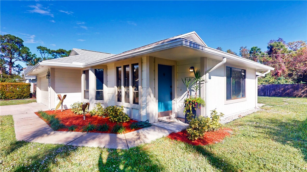 Property Photo:  2336 44th Avenue  FL 32966 