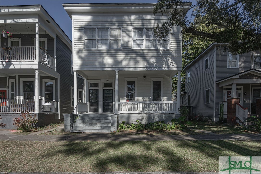 Property Photo: 826 E Duffy Street GA 31401