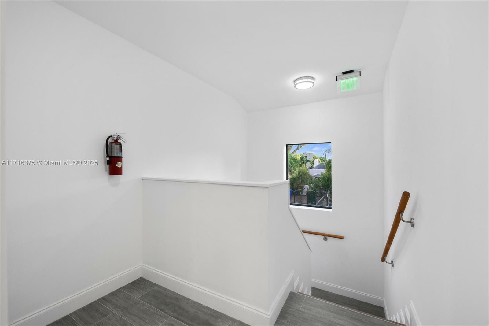 Property Photo:  1721 SW 13th St 4  FL 33145 