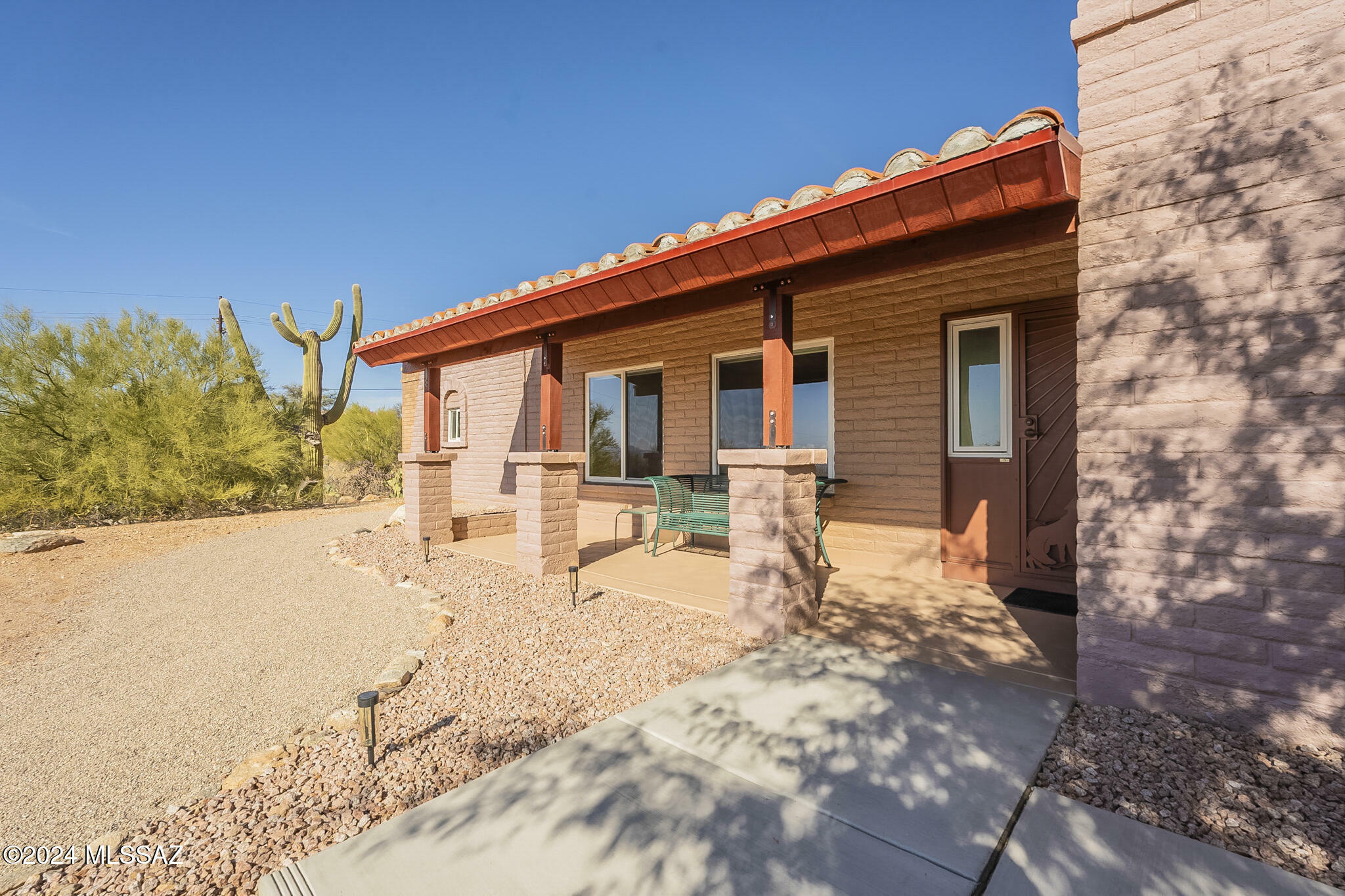 Property Photo:  7051 N Chimney Rock Place  AZ 85718 