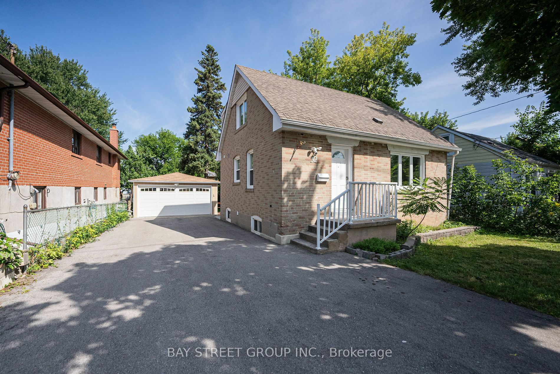 Property Photo:  52 Glen Cameron Rd  ON L3T 1P6 