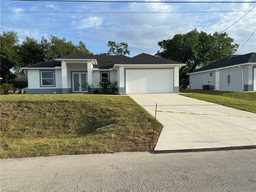 Property Photo: 2902 49th St SW FL 33976