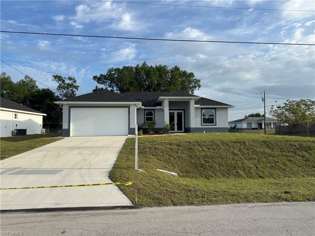 Property Photo: 2900 49th St SW FL 33976