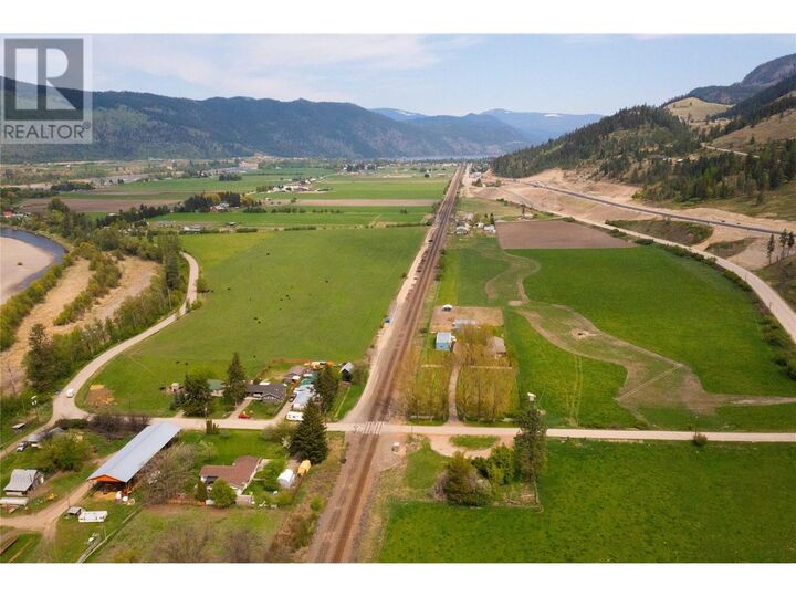 Property Photo: 5720 Vla Road BC V0E 1M1