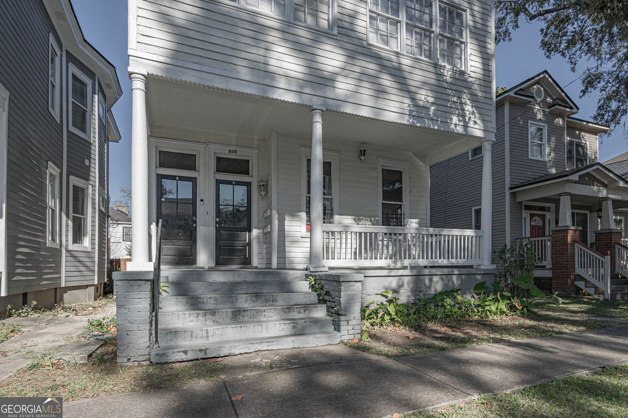 Property Photo: 826 E Duffy Street GA 31401