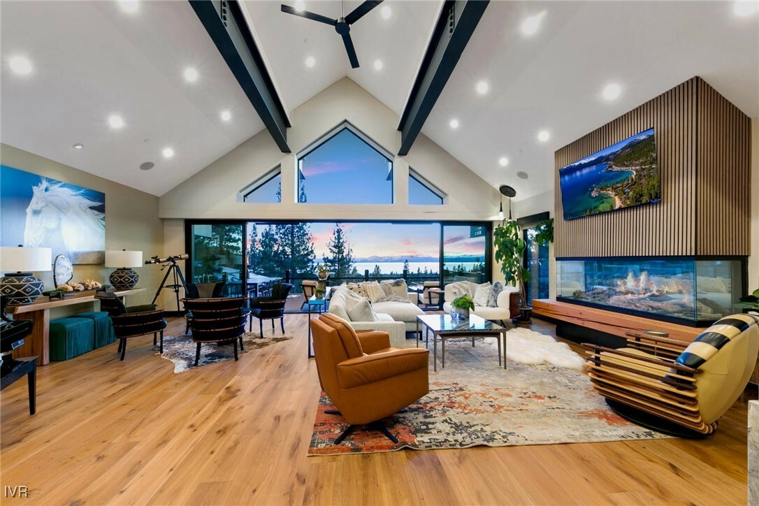 Property Photo: 533 Driver Way NV 89451