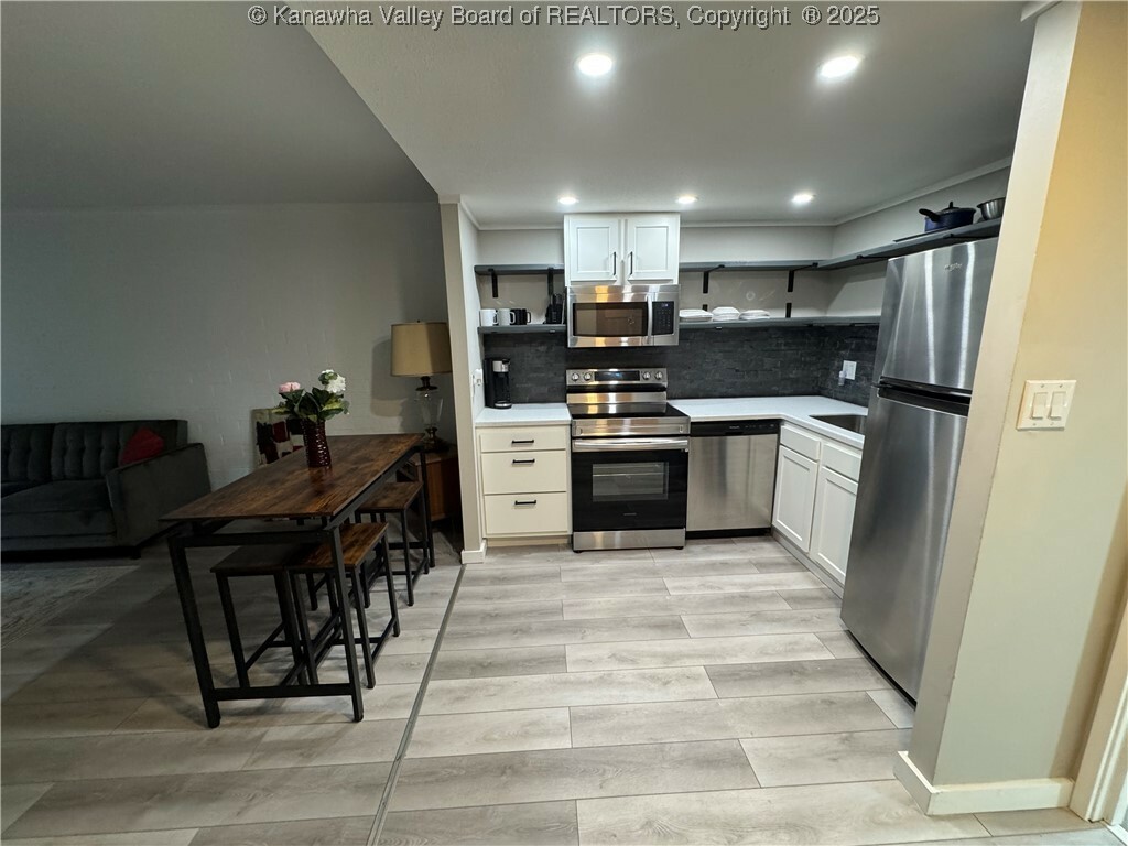 Property Photo: 2106 Kanawha Boulevard E 225 WV 25311