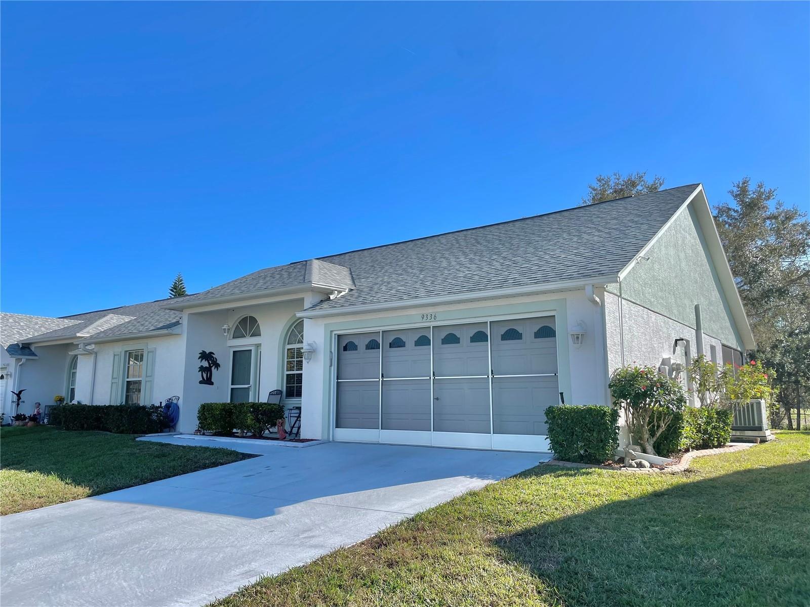 Property Photo: 9336 Villa Entrada FL 34655