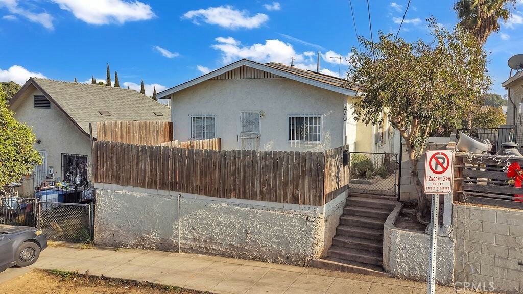 Property Photo:  440 S Concord Street  CA 90063 