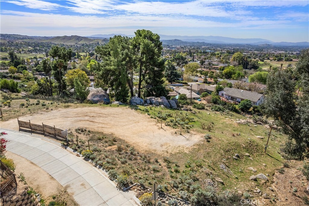 Property Photo: 2935 Galaxie Heights Road CA 92507