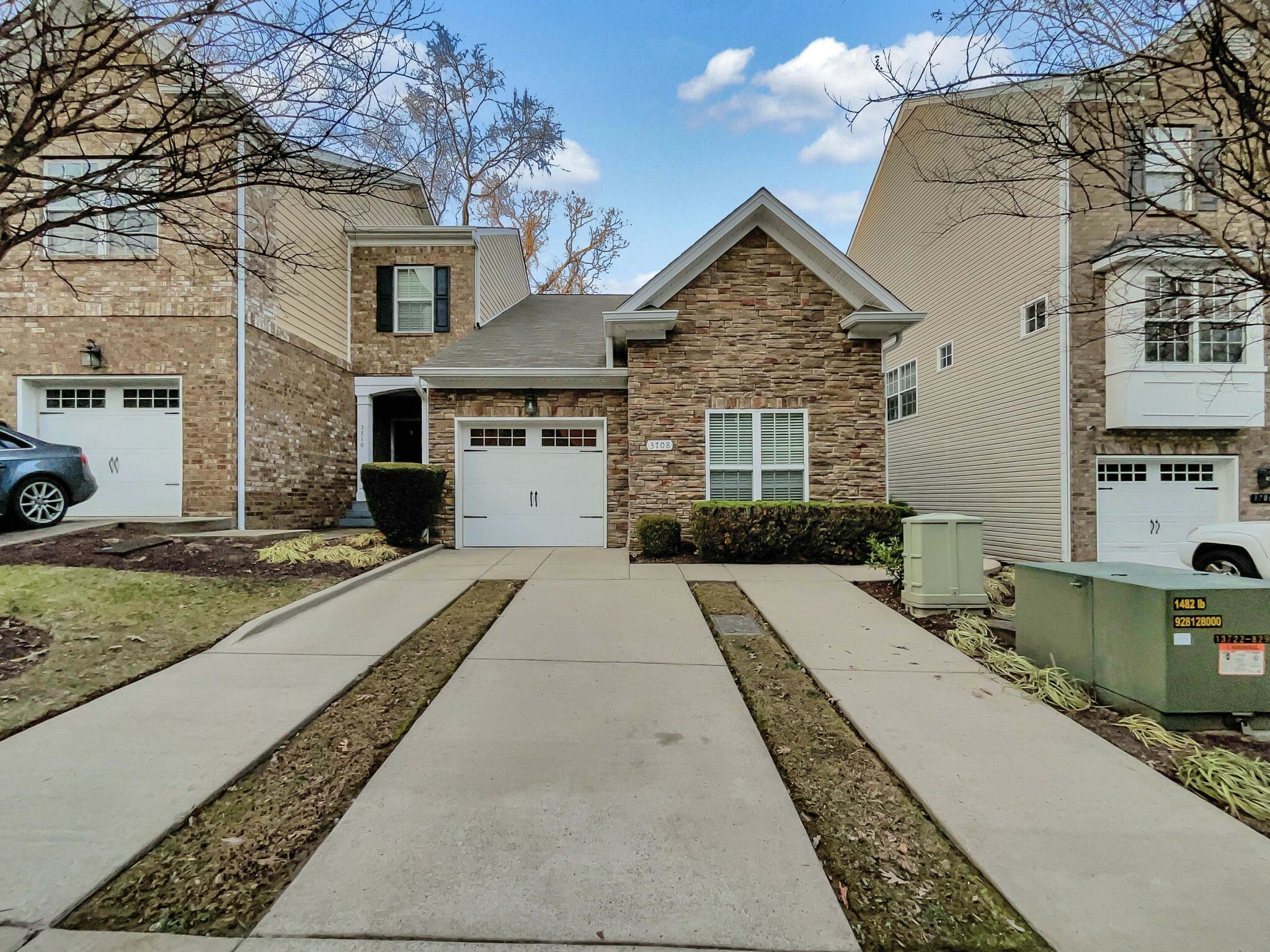 Property Photo: 3708 Shane Point Pl TN 37211