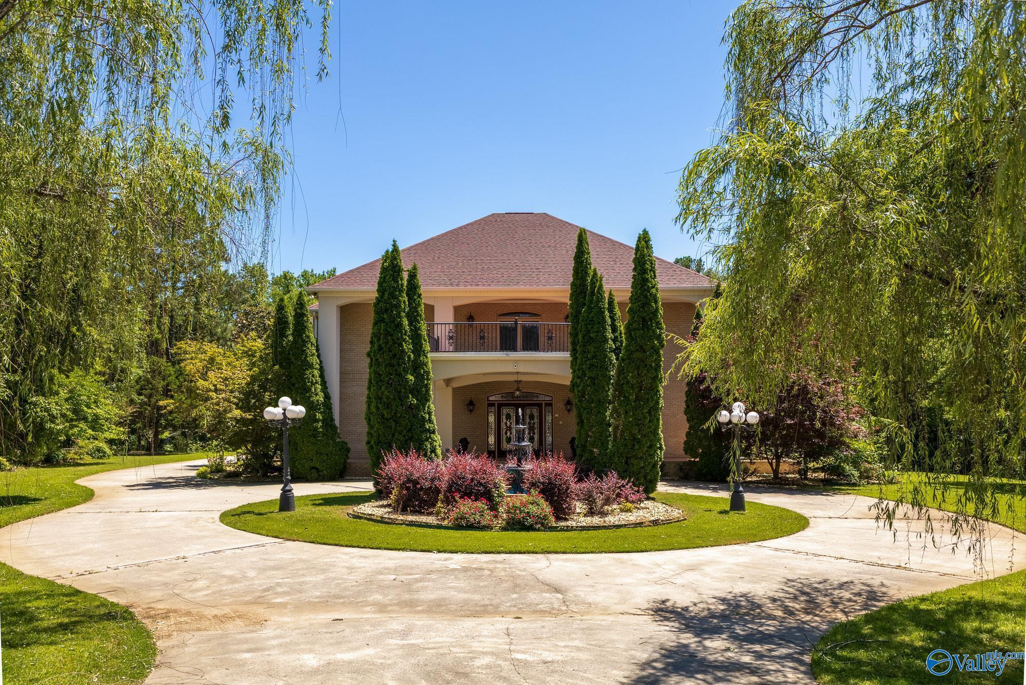 Property Photo: 4521 Ivy Dale Road AL 35603
