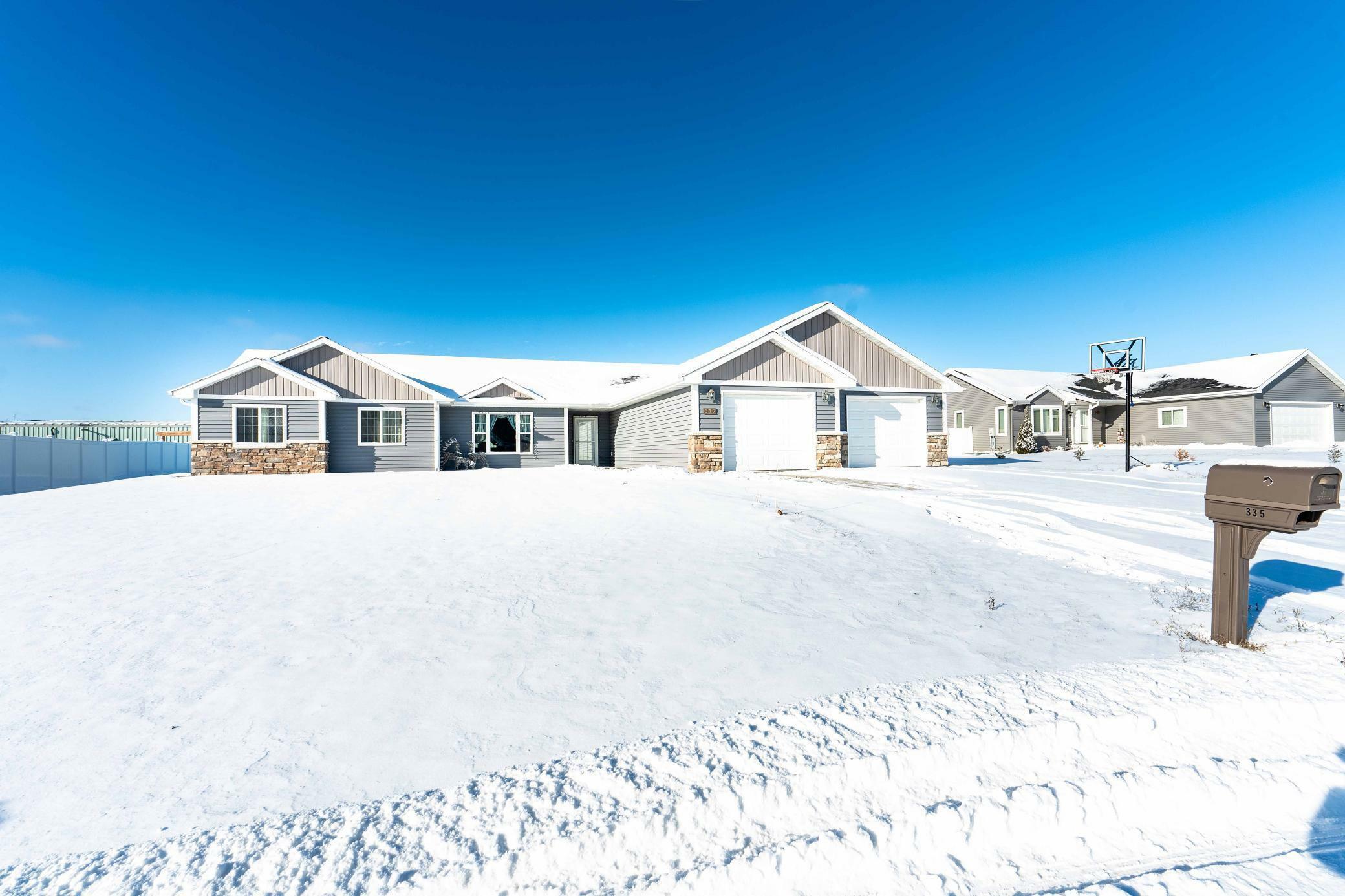 Property Photo:  335 Canyon Boulevard  MN 56501 