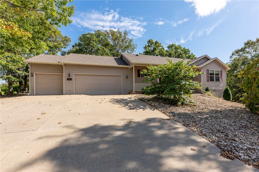 Property Photo:  1 Portland Circle  AR 72714 