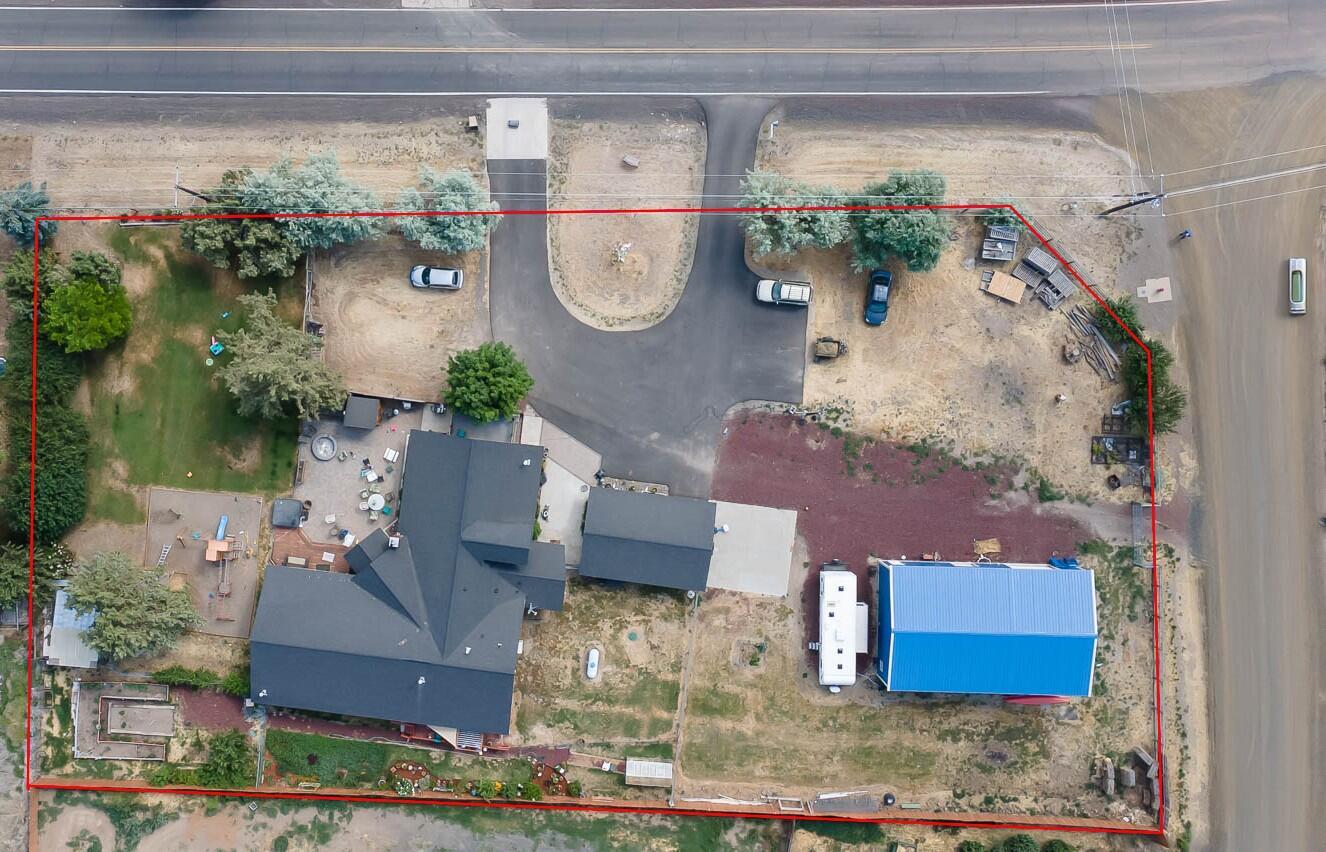 Property Photo: 12654 SW Cinder Drive OR 97760