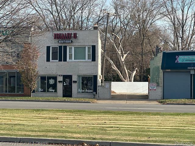24450 Gratiot Avenue  Eastpointe MI 48021 photo