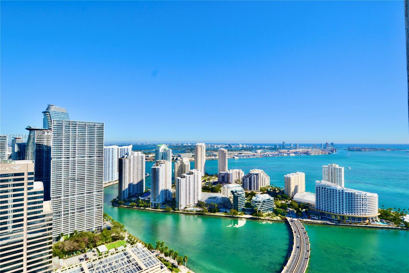 Property Photo:  950 Brickell Bay Dr 5008  FL 33131 