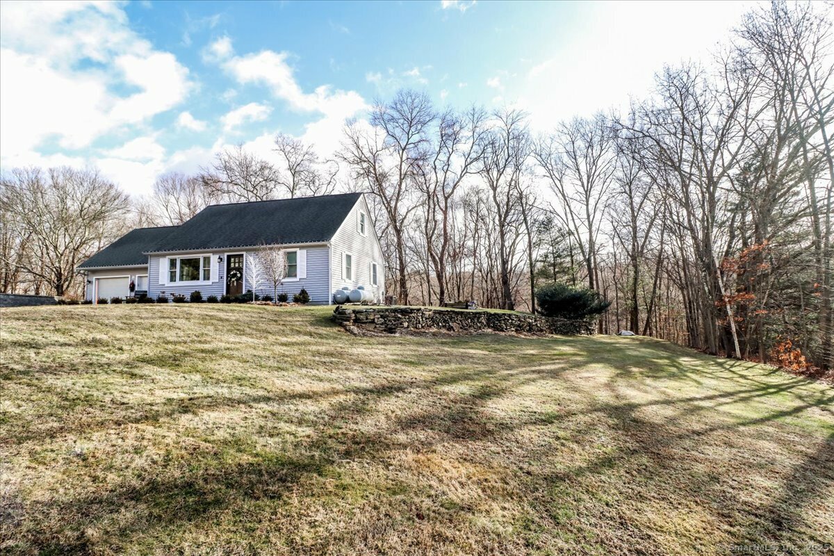 Property Photo:  11 Pleasant View Drive  CT 06777 