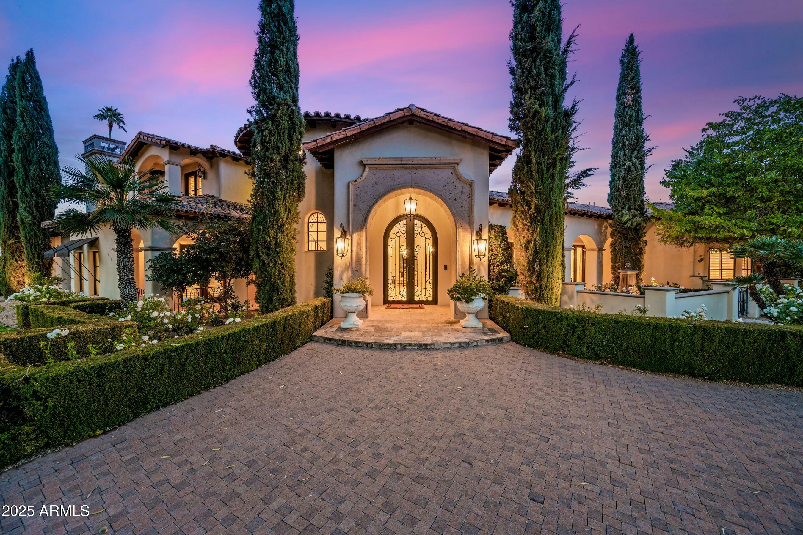 Property Photo: 6800 E Caballo Drive AZ 85253